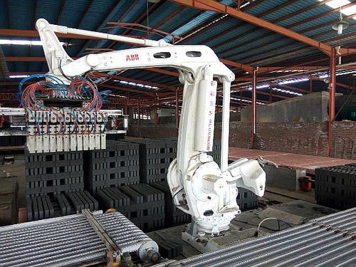 新型環(huán)保建材加盟 綠色轉(zhuǎn)型中的機遇與挑戰(zhàn)